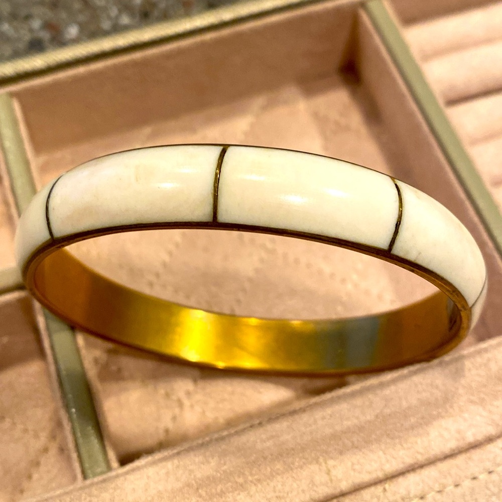 Nantucket Ivory Elegant Cream and Gold Bangle Bracelet